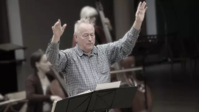 Ein Mann der Musik und der Herzen — Klaus Bach verstirbt im Alter von 82 Jahren